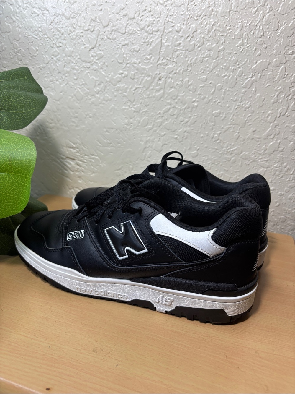 New Balance 550 Men's Black and White Leather Sneakers